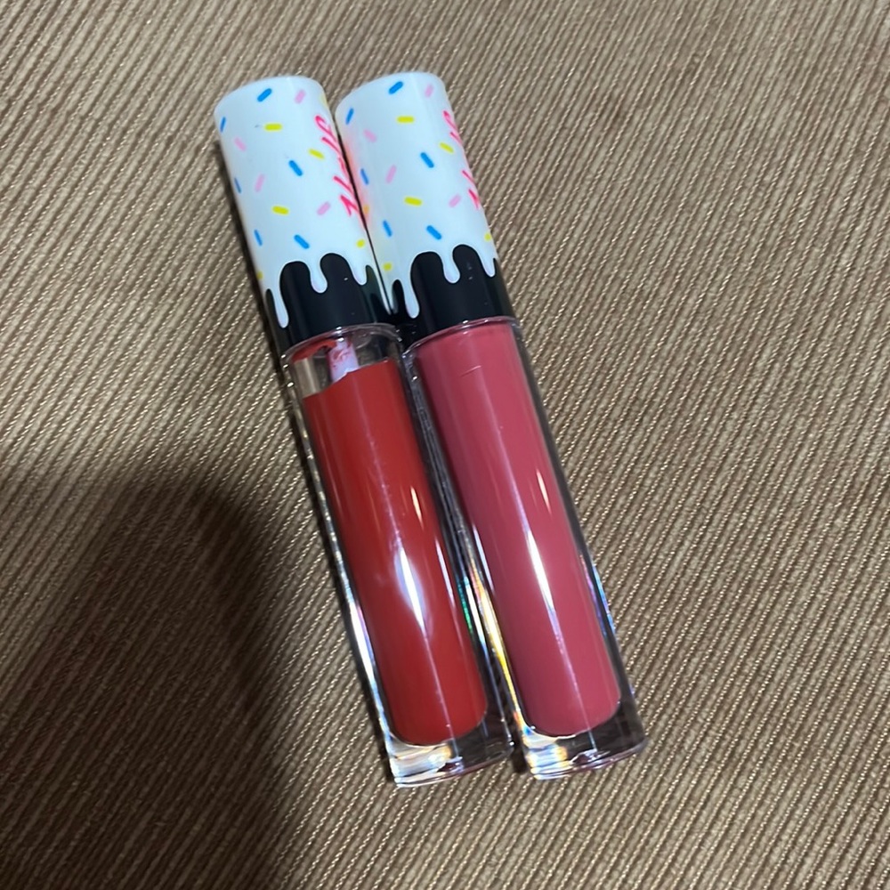 Half Caked lip fondant